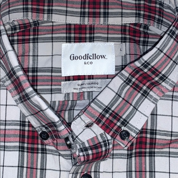 Men’s casual button down - Picture 2 of 2